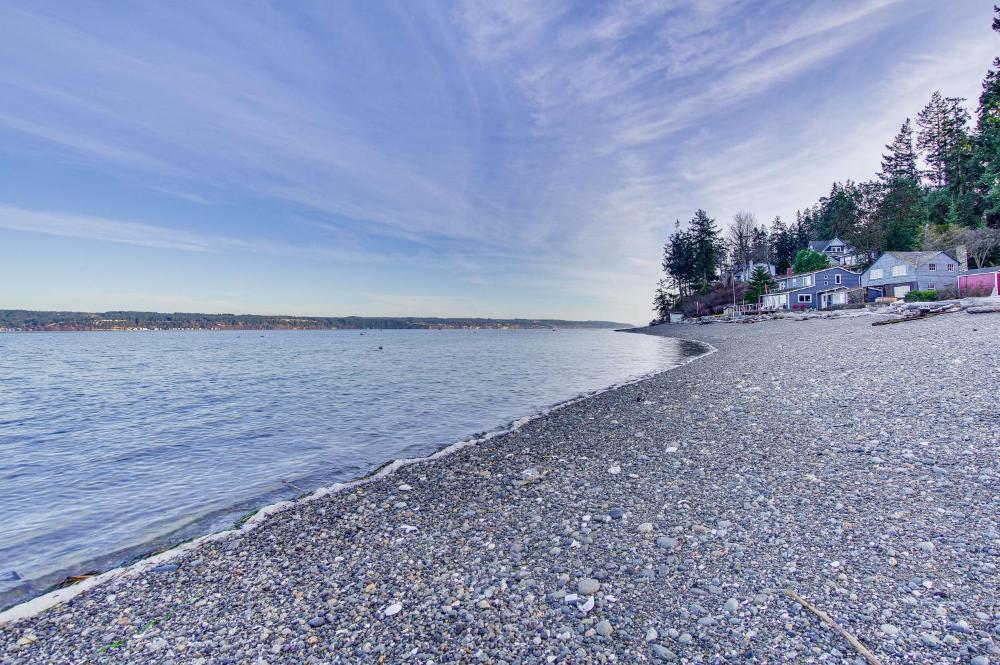 Puget Sound Cottage with Private Community Beach!
